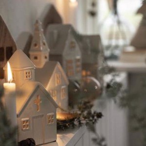 Ib Laursen - Hus til fyrfadslys - Stillenat Buet Vinduer Creme